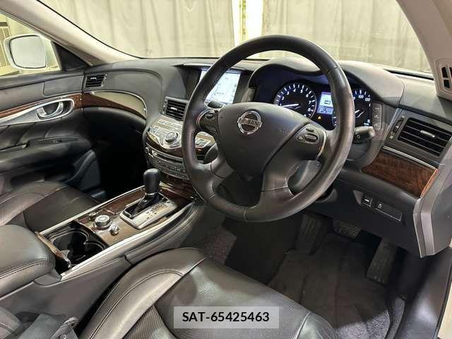 Nissan FUGA 2013-10 3065309-10