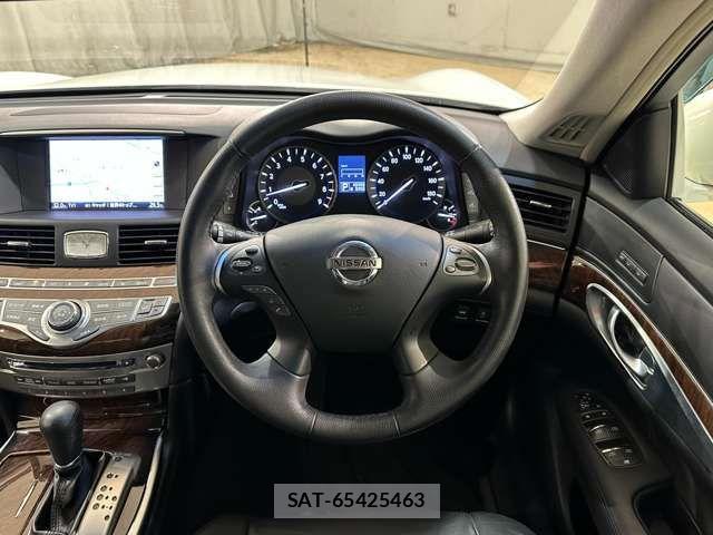 Nissan FUGA 2013-10 3065309-11