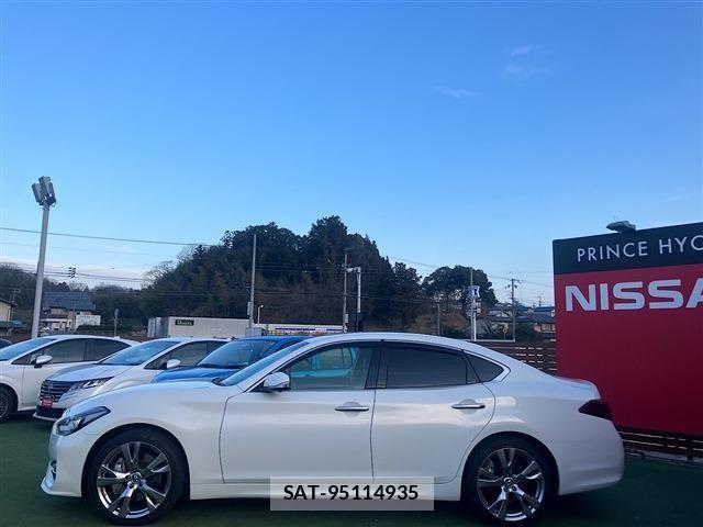Nissan FUGA 2015-03 3832746-14