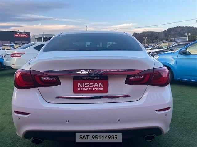 Nissan FUGA 2015-03 3832746-17