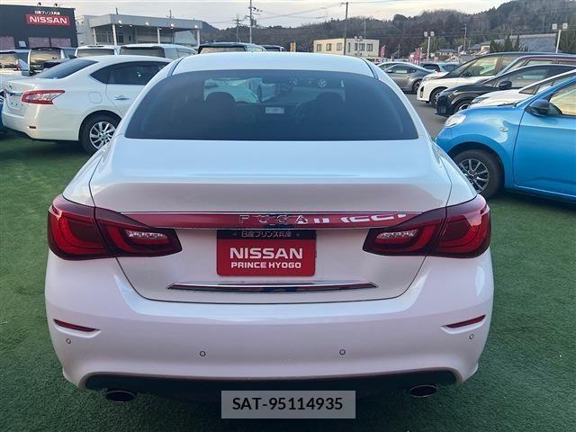 Nissan FUGA 2015-03 3832746-18