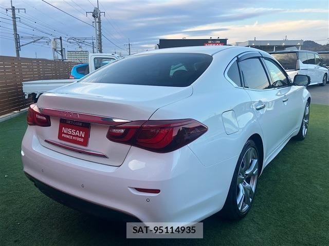 Nissan FUGA 2015-03 3832746-1