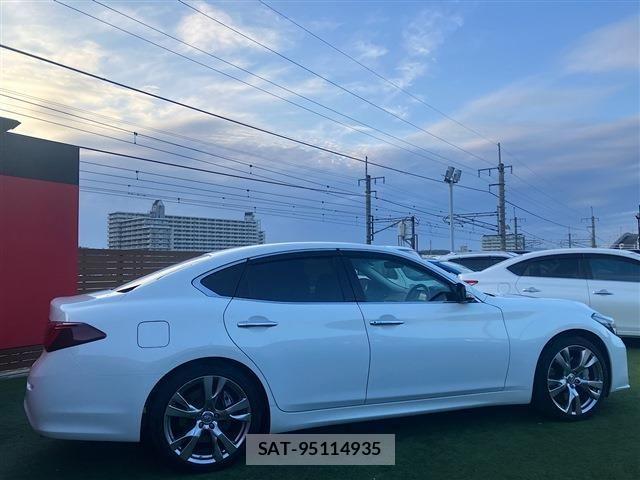 Nissan FUGA 2015-03 3832746-20