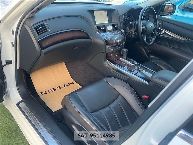 Nissan FUGA 2015-03 3832746-27