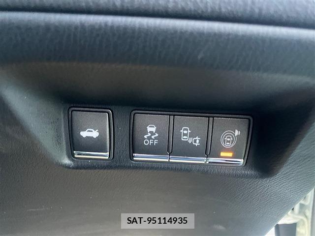 Nissan FUGA 2015-03 3832746-7