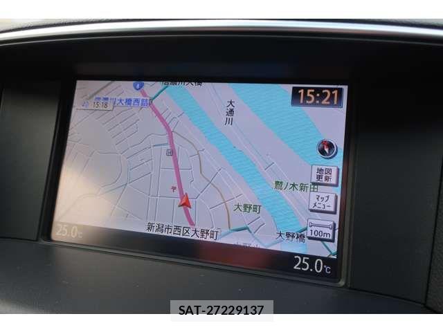 Nissan FUGA 2017-04 4592845-11