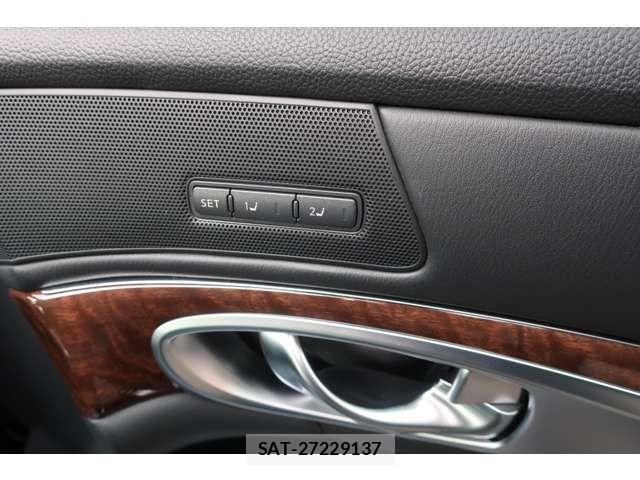 Nissan FUGA 2017-04 4592845-18
