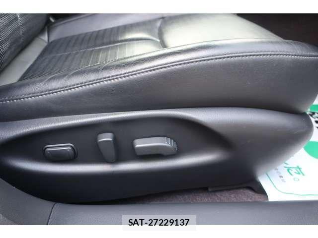 Nissan FUGA 2017-04 4592845-19
