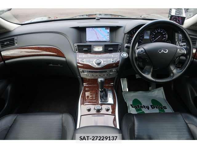 Nissan FUGA 2017-04 4592845-7