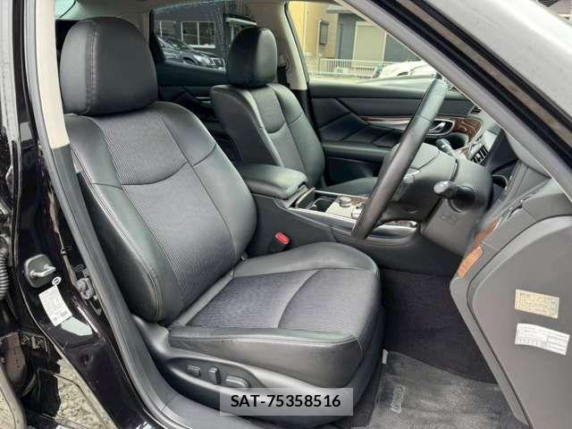 Nissan FUGA 2015-06 4943632-9
