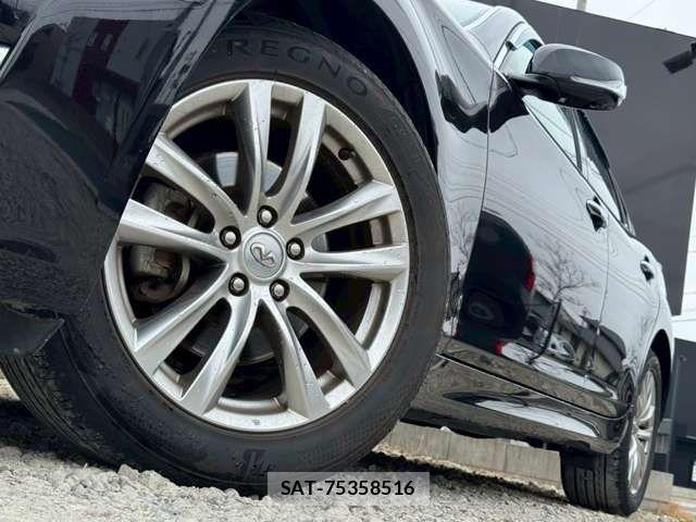 Nissan FUGA 2015-06 4943632-14