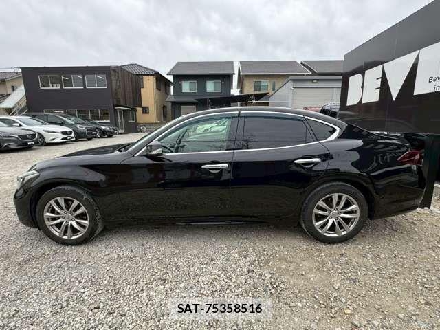 Nissan FUGA 2015-06 4943632-18