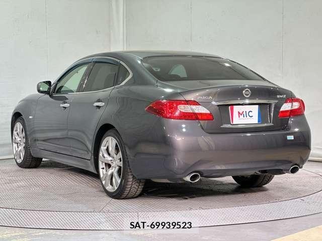 Nissan FUGA 2011-08 4943637-9