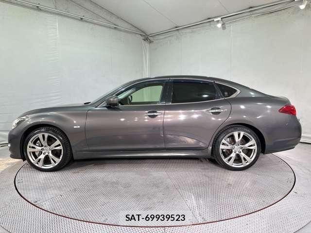 Nissan FUGA 2011-08 4943637-10