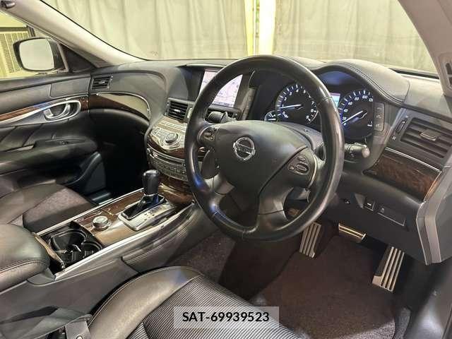 Nissan FUGA 2011-08 4943637-11