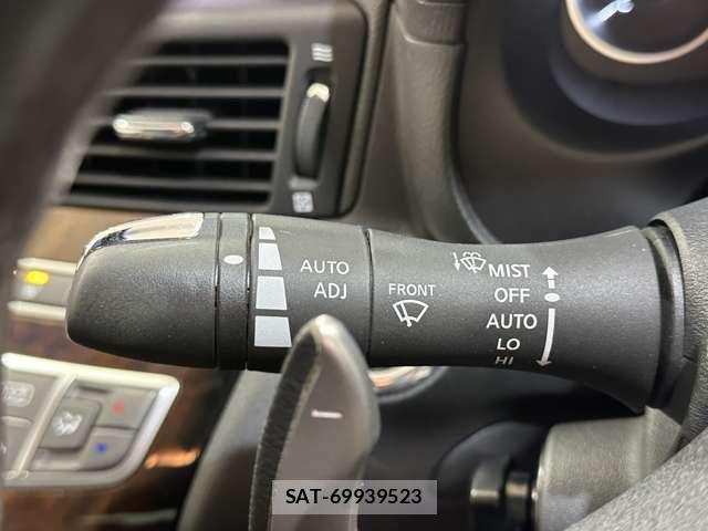 Nissan FUGA 2011-08 4943637-15