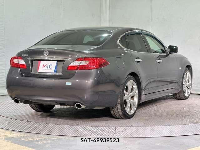 Nissan FUGA 2011-08 4943637-7