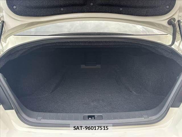 Nissan FUGA 2010-01 6612049-9