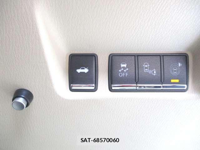 Nissan FUGA 2015-07 6612046-3