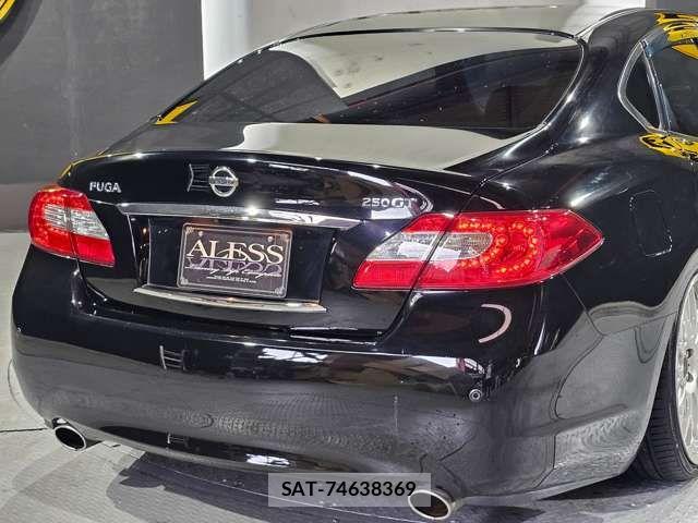 Nissan FUGA 2011-03 6815041-14