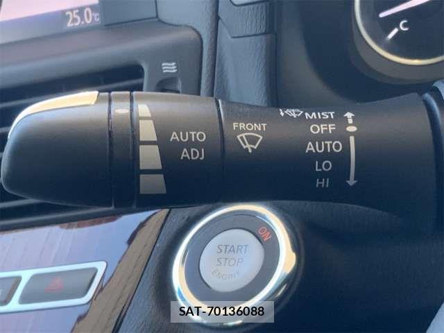 Nissan FUGA 2014-07 6905726-13