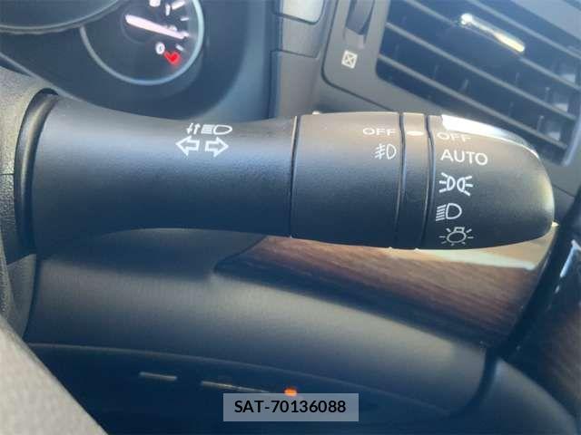 Nissan FUGA 2014-07 6905726-14