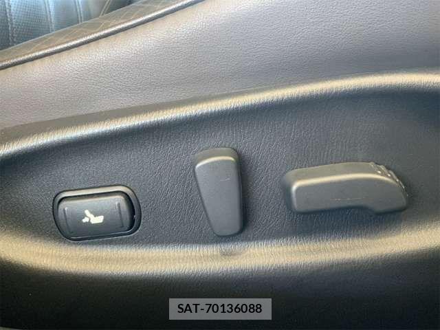 Nissan FUGA 2014-07 6905726-16