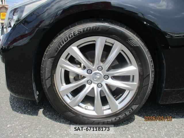 Nissan FUGA 2017-08 7058684-19