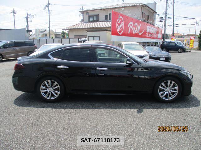 Nissan FUGA 2017-08 7058684-8