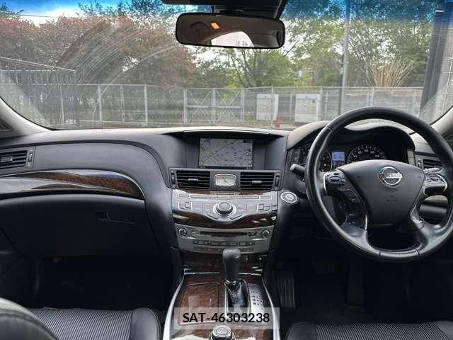 Nissan FUGA 2010-05 7218990-1
