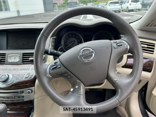 Nissan FUGA 2010-05 7218988-11