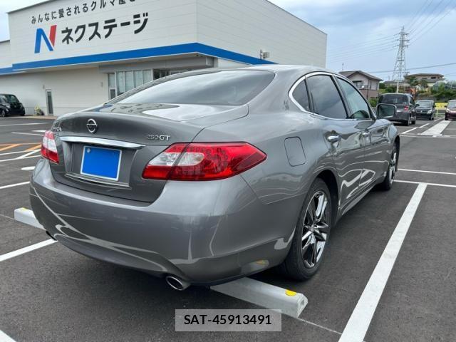 Nissan FUGA 2010-05 7218988-2