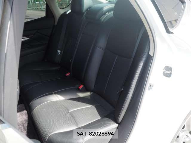 Nissan FUGA 2015-08 7218991-9