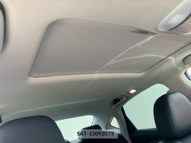 Nissan FUGA 2019-01 7218998-11