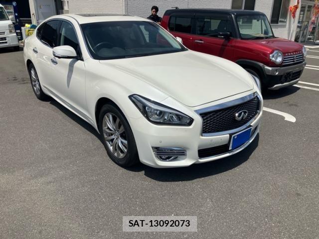 Nissan FUGA 2019-01 7218998-1