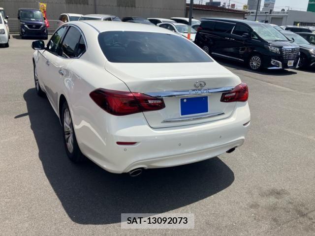 Nissan FUGA 2019-01 7218998-3