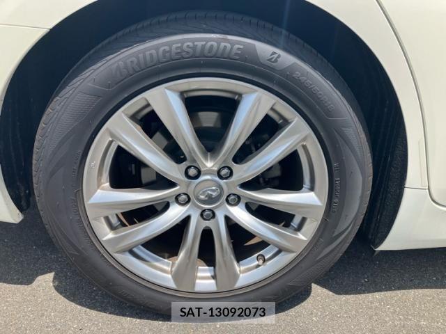 Nissan FUGA 2019-01 7218998-5