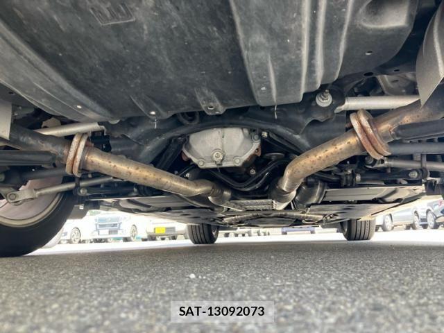 Nissan FUGA 2019-01 7218998-6