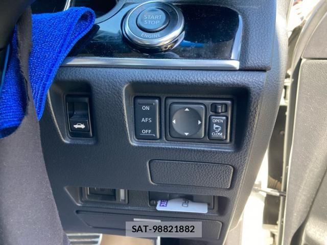 Nissan FUGA 2008-03 7218987-12
