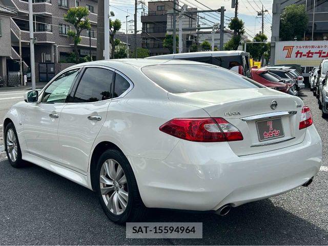Nissan FUGA 2009-11 7218995-24