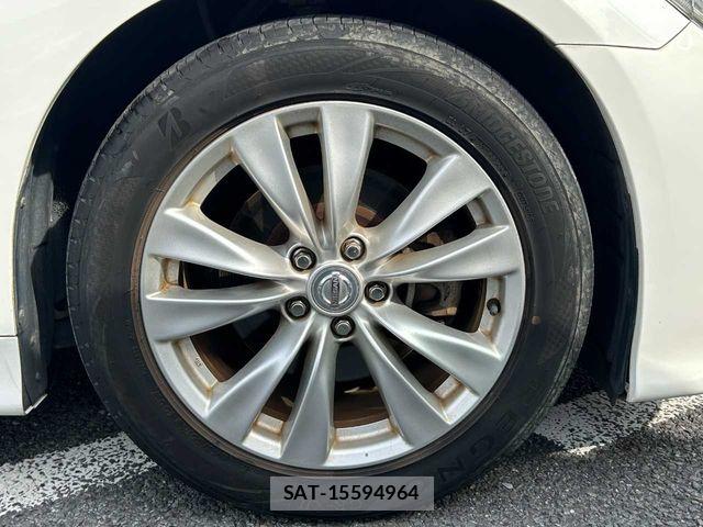 Nissan FUGA 2009-11 7218995-26