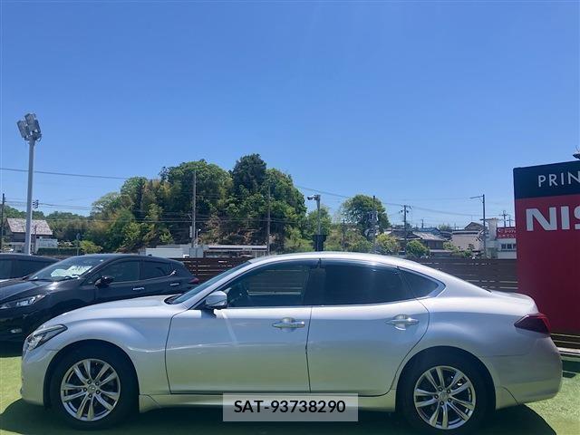 Nissan FUGA 2015-04 7327236-13