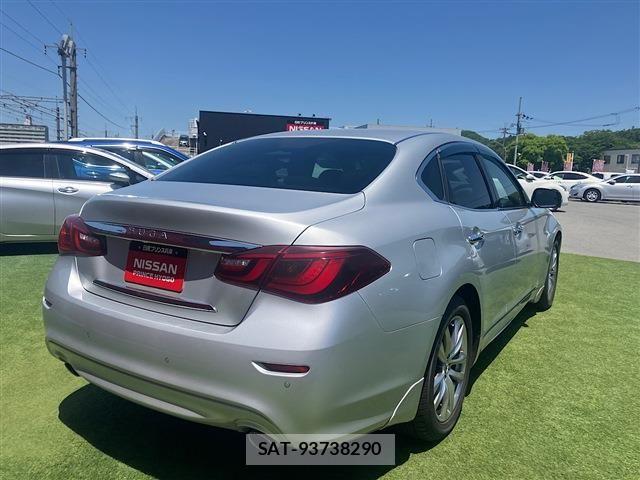 Nissan FUGA 2015-04 7327236-18