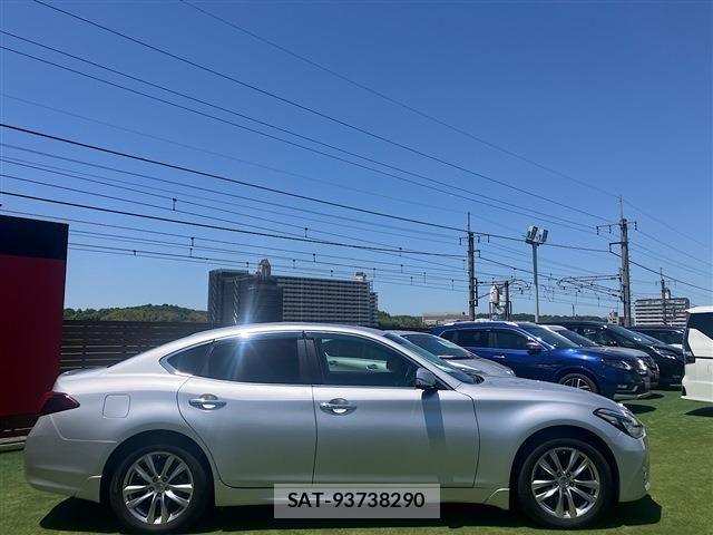 Nissan FUGA 2015-04 7327236-19