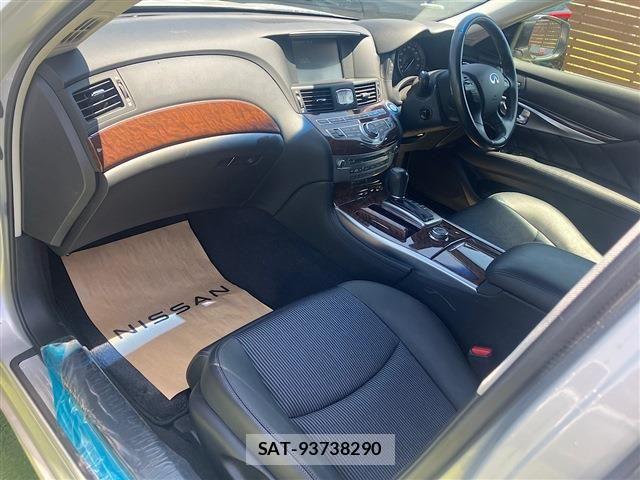 Nissan FUGA 2015-04 7327236-26