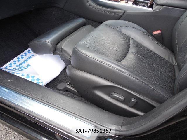 Nissan FUGA 2014-09 7357890-11
