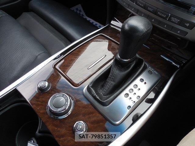 Nissan FUGA 2014-09 7357890-17