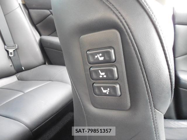 Nissan FUGA 2014-09 7357890-21