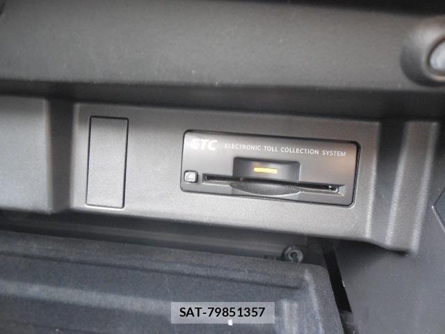 Nissan FUGA 2014-09 7357890-25