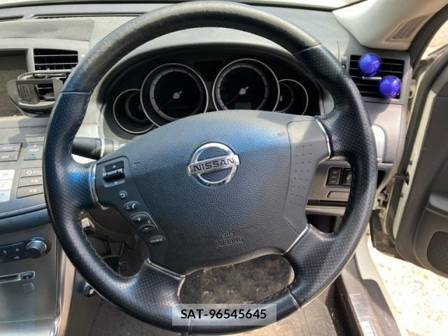 Nissan FUGA 2005-03 7392251-9